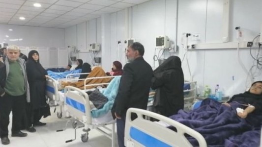 Alarma por intoxicación masiva con gas de niñas en colegios iraníes