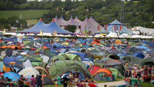 Empezó Glastonbury, el festival de rock más grande del mundo