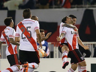 River jugó con muchas dudas, pero finalmente derrotó bien al Chapecoense