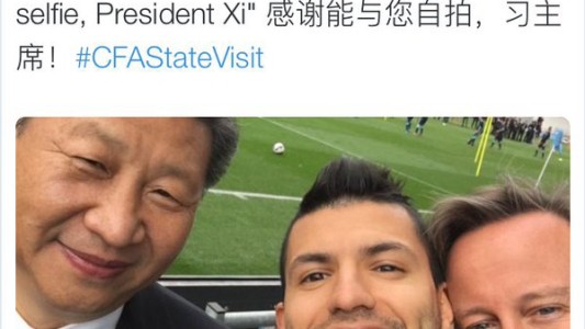 La selfie del Kun Agüero con James Cameron y el líder chino que dio la vuelta al mundo