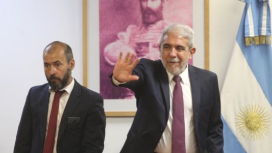 Aníbal Fernández volvió a apuntarle a Cristina Kirchner y se preguntó "cuántas horas trabaja" Máximo Kirchner