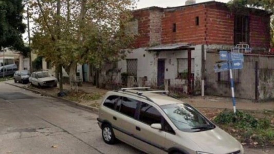 Hallan el cadáver maniatado y amordazado de una mujer en su casa incendiada de Villa Ballester