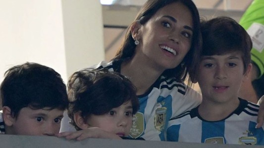 Antonela Roccuzzo participó de la fiesta de los campeones del mundo con Thiago, Mateo y Ciro Messi