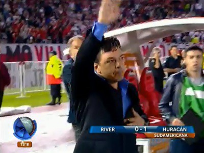 Ganó Lanús y se prendió en la pelea