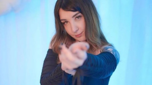 Se estaba por recibir, pero la facultad descubrió que tenía OnlyFans y la expulsó