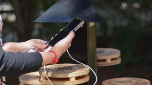 El FBI recomendó no usar estaciones de carga en aeropuertos, hoteles o shoppings