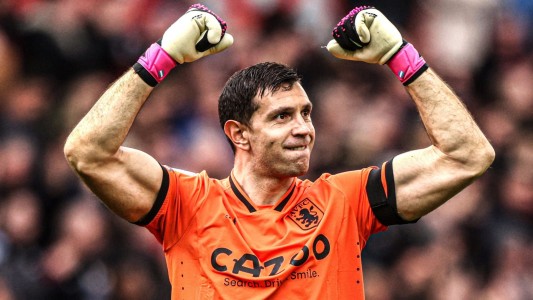 Video: el Dibu Martínez y otro show en la Premier