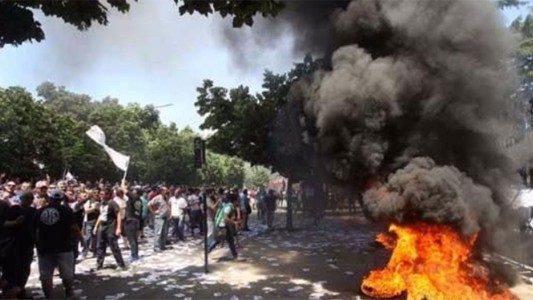 La Plata: incidentes en la legislatura bonaerense