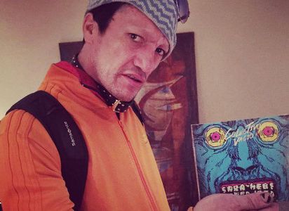 Pity Alvarez y su extraño cambio en el rostro