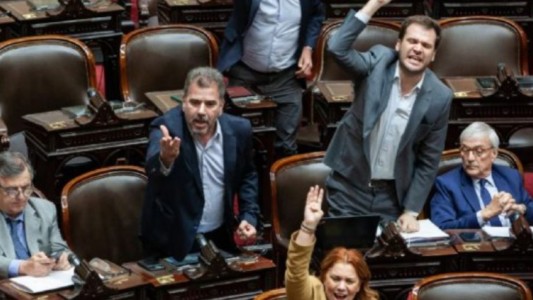 Desde la oposición señalaron "no sorprende a nadie" que el Presidente no vaya por la reelección