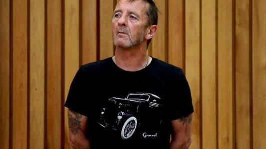 Arrestaron al baterista de AC/DC