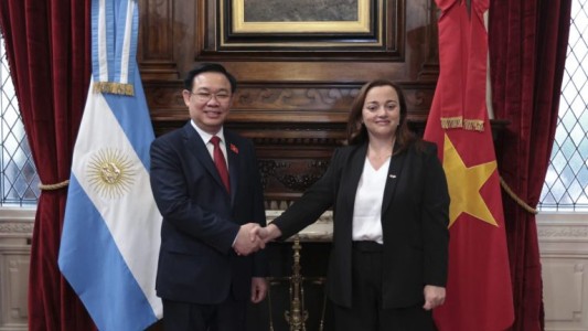 Cecilia Moreau recibió a su par de Vietnam para promover la cooperación económica y parlamentaria