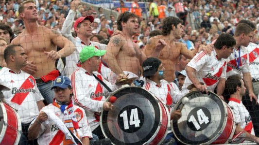 Piden cuatro años de prisión para ex jefe barra de River Adrián Rousseau por "la batalla del playón"