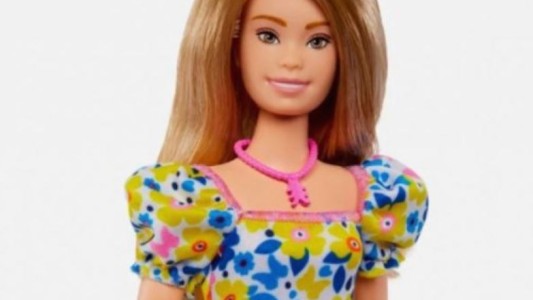 Presentaron la nueva muñeca Barbie con síndrome de Down