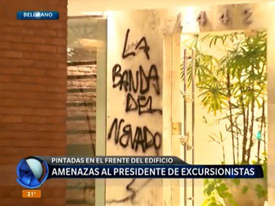 Pintadas en la casa del Presidente de Excursionistas