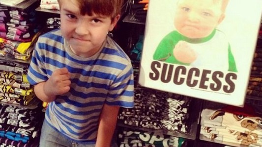 Lo abandonaron al nacer por estar desfigurado y encontró a su madre 40 años después