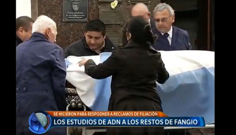 Realizaron los estudios de ADN a los restos de Fangio