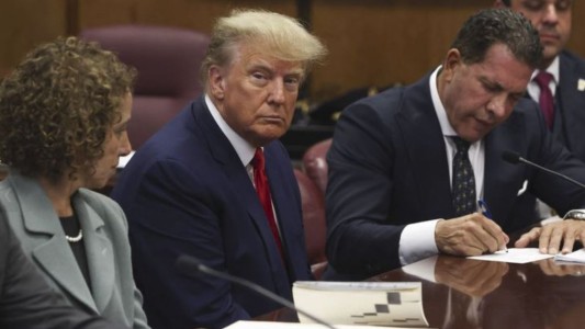 Una testigo en el juicio por violación en Nueva York, acusó a Donald Trump de haberla agredido sexualmente