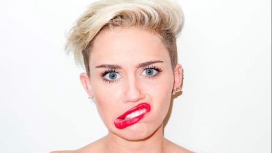 #EsViral : así se depiló las axilas Miley Cyrus