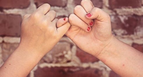 Proponen la adopción de dos hermanas adolescentes de Córdoba