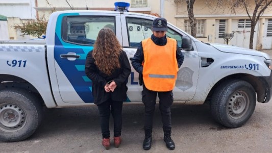 Mechera mordió a una empleada de un local de ropa en Bahía Blanca