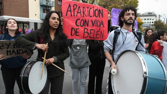 La comunidad de la UNA se movilizó junto a familiares de Belén pidiendo por su aparición