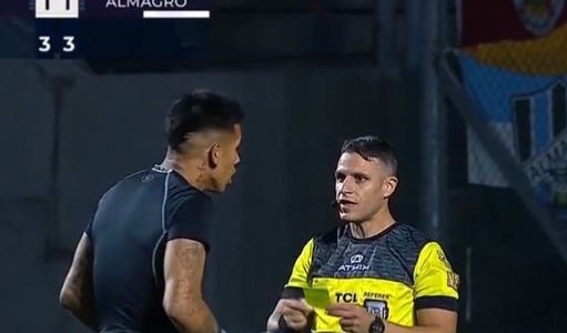 Video: el arquero que festejó antes de tiempo en una definición por penales de Copa Argentina