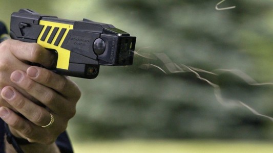 La Ciudad ya tiene las primeras 60 pistolas Taser y espera aprobación de la AMNAC