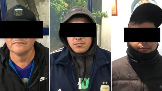 Lanús: tres policías fueron detenidos tras robarle $60.000 a una joven