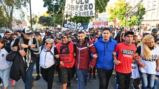 Marcha Federal: agrupaciones piqueteras acampan en Plaza de Mayo con reclamos al Gobierno