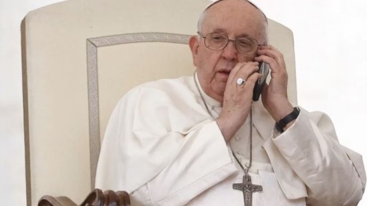 La misteriosa llamada que recibió el Papa Francisco durante la audiencia semanal