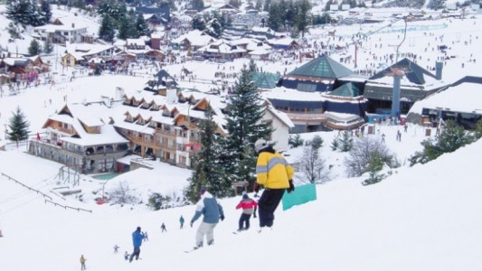 Temporada de nieve 2023: el pase de esquí en el Cerro Catedral aumentó un 192%