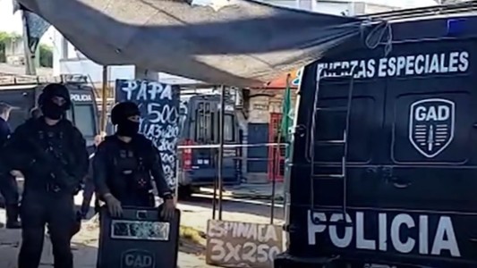 Tensión en Ezpeleta: se atrincheró una mujer en su casa y realizó varios disparos