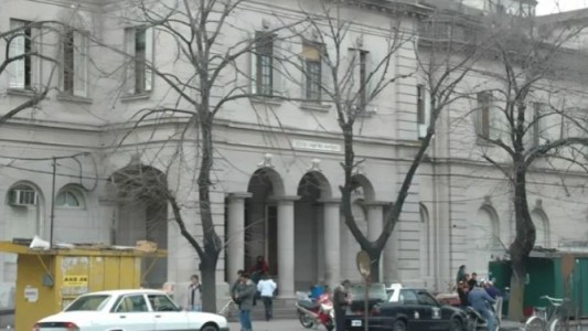 Abuso en La Plata: una joven fue al hospital por un dolor de panza y descubrieron que estaba embarazada