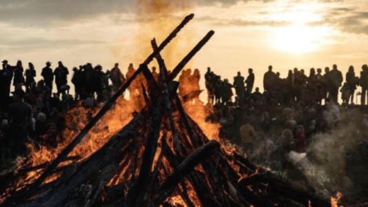 "Error judicial": Absuelven a 12 mujeres ejecutadas por brujería hace casi 400 años en Estados Unidos