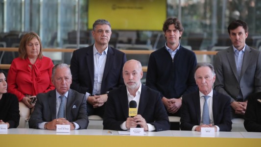 Rodríguez Larreta anunció medidas de alivio económico con respaldo político y empresarial