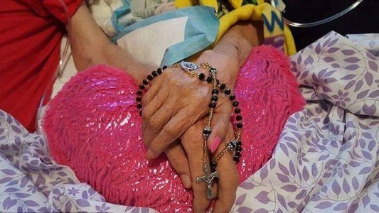 Murieron tomados de la mano tras 55 años de casado