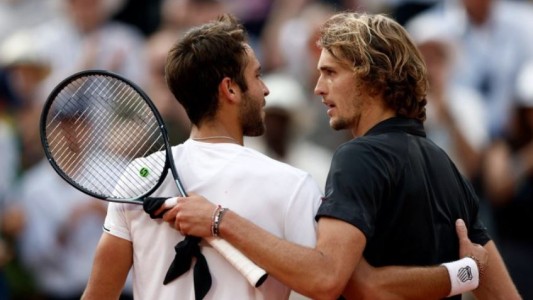 Etcheverry perdió un partidazo contra Zverev en Roland Garros y se ganó la ovación del público