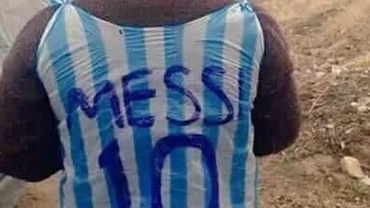 La camiseta de Messi que fabricó un niño iraquí conmueve al mundo