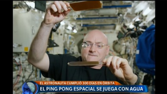 Video: el ping pong espacial se juega con agua