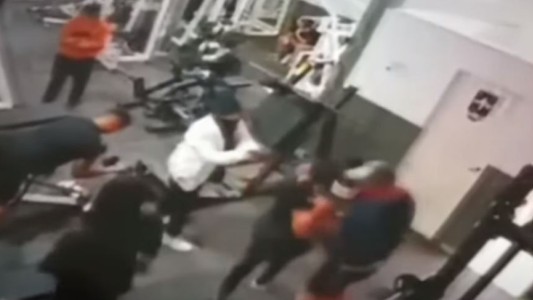 Ataque a quemarropa en Rafael Castillo: una mujer baleó a su ex yerno en un gimnasio