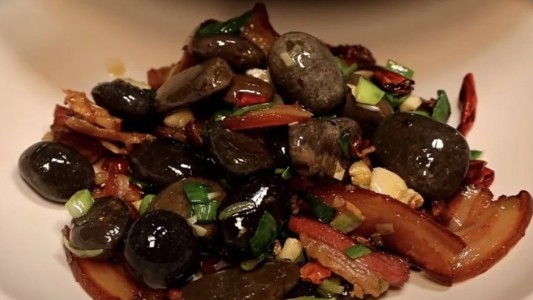 Piedras salteadas, el plato de moda