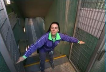 Madrugadores: Analía abre la estación Humberto I del subte