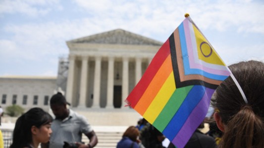La Corte Suprema de Estados Unidos ampara negarse a trabajar para parejas gays