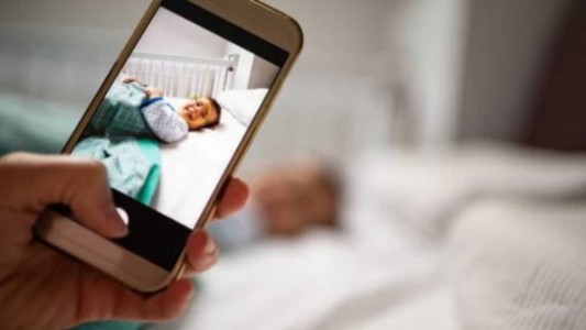 "Sharenting" y los peligros de compartir constantemente la vida de los hijos en redes