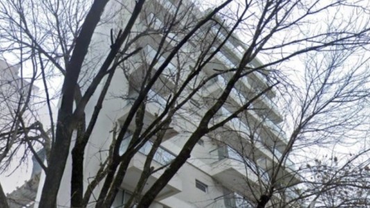 Horror en La Plata: discutió con su pareja y se tiró por la terraza del edificio