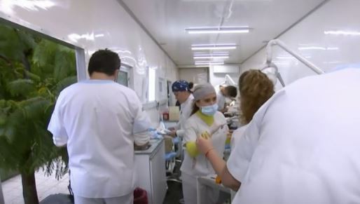 La UBA entrega prótesis dentales gratuitas