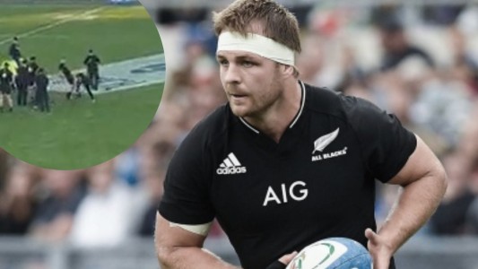 A las patadas: la violenta reacción del capitán de los All Blacks con un hincha argentino