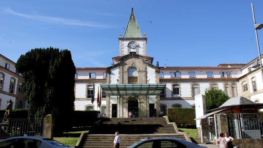 Preventiva para ginecólogo acusado de haber abusado de una adolescente en el hospital de Pontevedra