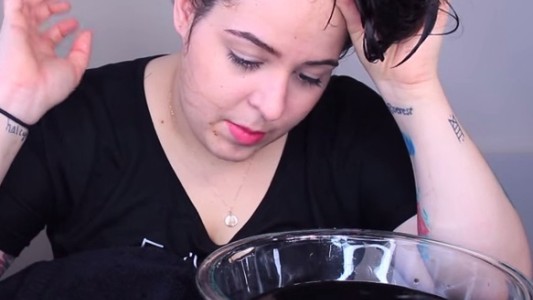 'Querido papá': el video viral que muestra la violencia contra la mujer